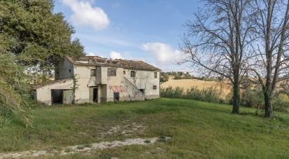 Rustico 6 locali di 223 m² in Montefano (62010)