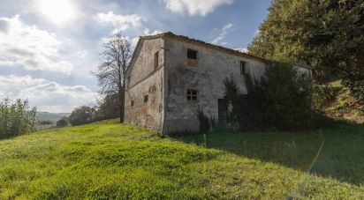 Country house 6 rooms of 223 m² in Montefano (62010)