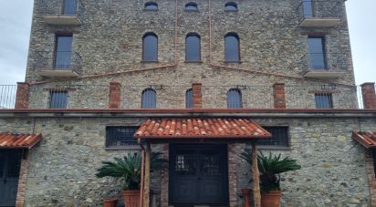 Palazzo / Stabile di 1.000 m² in Casal Velino (84040)