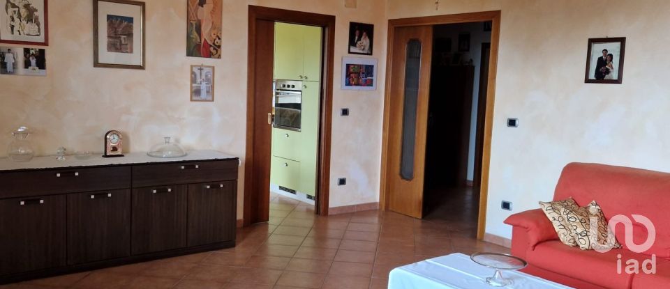 Casa 8 locali di 224 m² in Mosciano Sant'Angelo (64023)