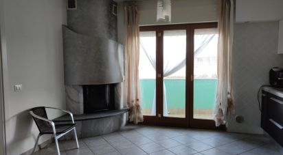 Apartment 6 rooms of 69 m² in Rosciano (65020)