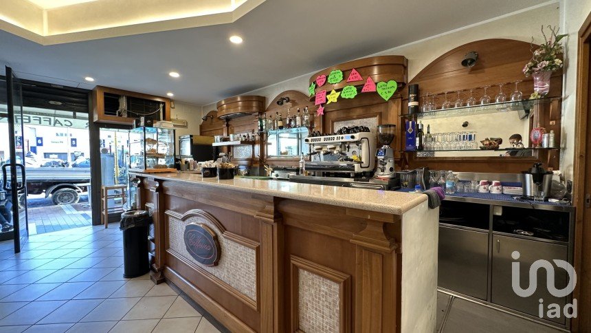Bar di 65 m² in Loano (17025)