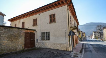 Town house 13 rooms of 300 sq m in Saliceto (12079)