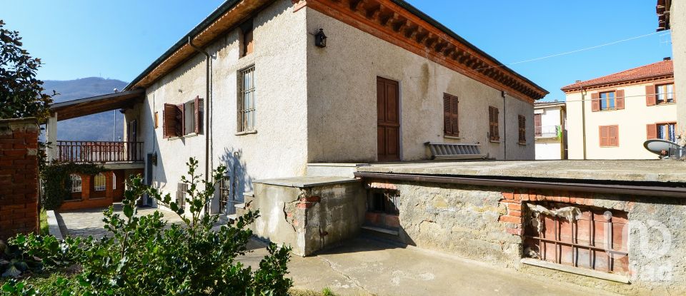 Town house 13 rooms of 300 m² in Saliceto (12079)