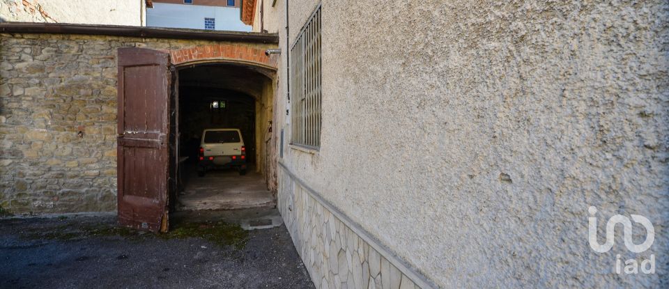 Town house 13 rooms of 300 m² in Saliceto (12079)