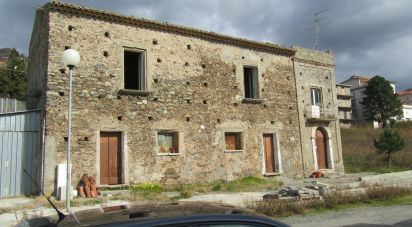 Country house 7 rooms of 240 m² in Belmonte Calabro (87033)