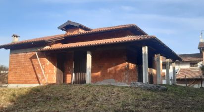 Casale 5 locali di 450 m² in Agrate Conturbia (28010)
