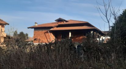 Villa 5 locali di 450 m² in Agrate Conturbia (28010)