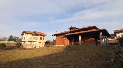 Casale 5 locali di 450 m² in Agrate Conturbia (28010)