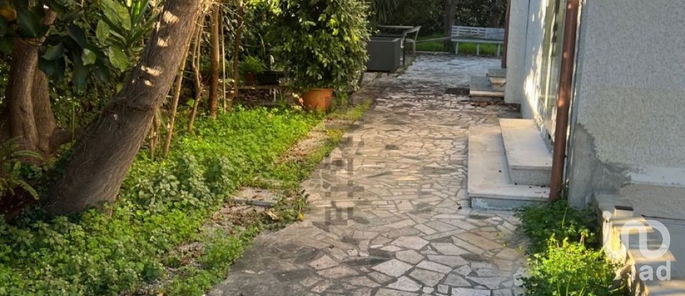 Casa indipendente / Villa 10 locali di 250 m² in Tortoreto (64018)