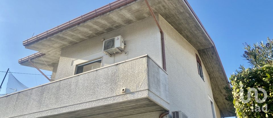 Casa indipendente / Villa 10 locali di 250 m² in Tortoreto (64018)