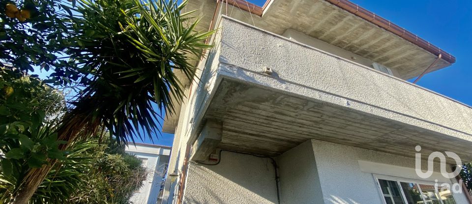 Casa indipendente / Villa 10 locali di 250 m² in Tortoreto (64018)