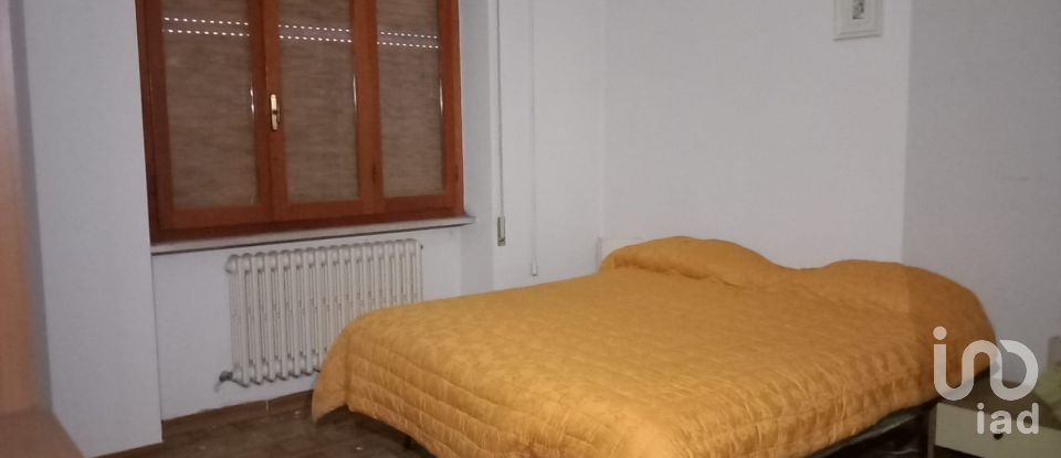 Apartment 8 rooms of 162 m² in Civitella del Tronto (64010)