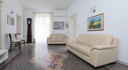 Quadrilocale di 100 m² a Genova (16153)