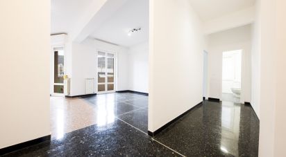 Two-room apartment of 65 m² in Genova (16134)