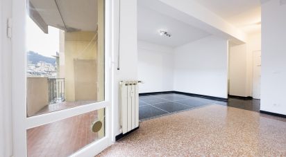 Two-room apartment of 65 m² in Genova (16134)