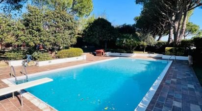 Casale 13 locali di 253 m² in Arenzano (16011)