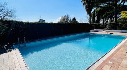 Casale 13 locali di 253 m² in Arenzano (16011)