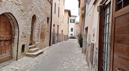 Bilocale di 67 m² a Foligno (06034)