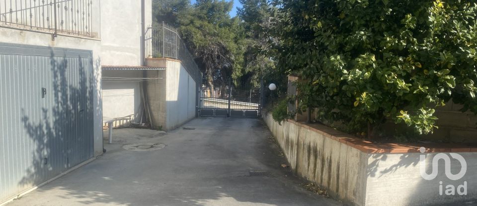 Casa indipendente / Villa 6 locali di 280 m² in San Benedetto del Tronto (63074)