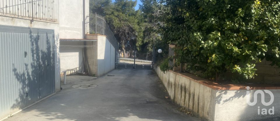 Casa 6 locali di 280 m² in San Benedetto del Tronto (63074)