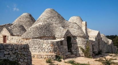 Trullo 10 locali di 380 m² in Cisternino (72014)
