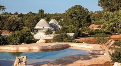 Trullo 10 locali di 380 m² in Cisternino (72014)