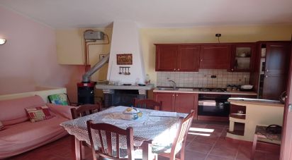 Casa indipendente 5 locali di 90 m² in San Lorenzo Bellizzi (87070)