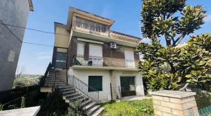 Apartment 5 rooms of 100 sq m in Sant'Elpidio a Mare (63811)