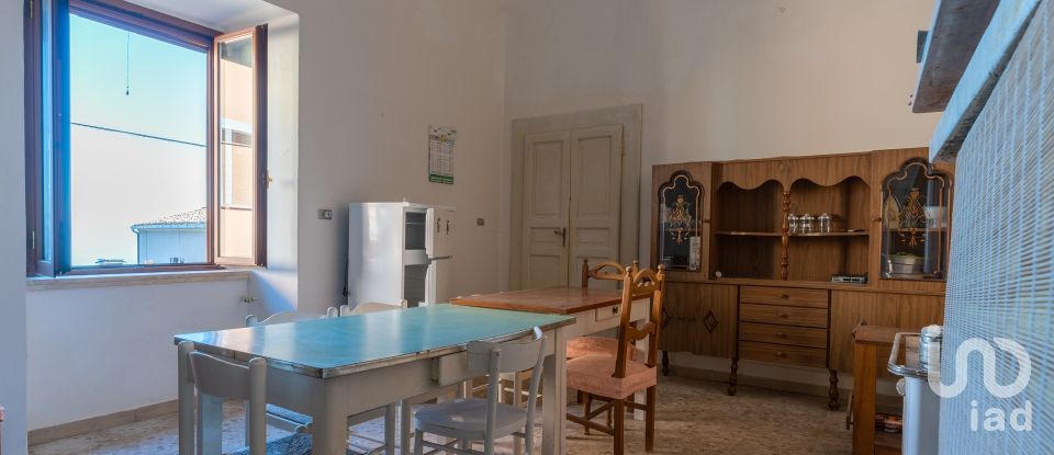 Casa indipendente / Villa 30 locali di 800 m² in Roseto degli Abruzzi (64026)