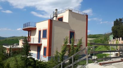 House boat 4 rooms of 118 m² in Offida (63073)