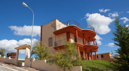 House boat 4 rooms of 118 m² in Offida (63073)