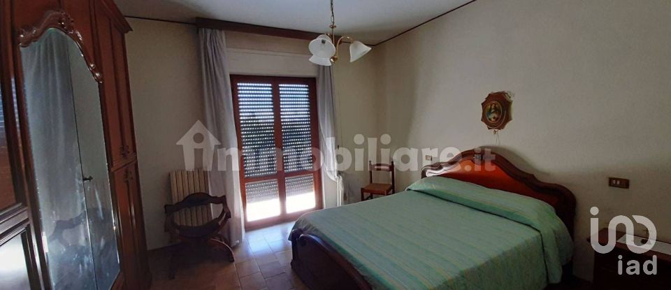 Casa indipendente / Villa 7 locali di 336 m² in Nereto (64015)