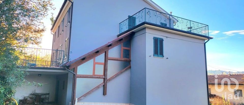 Casa indipendente / Villa 7 locali di 218 m² in Montalto delle Marche (63068)