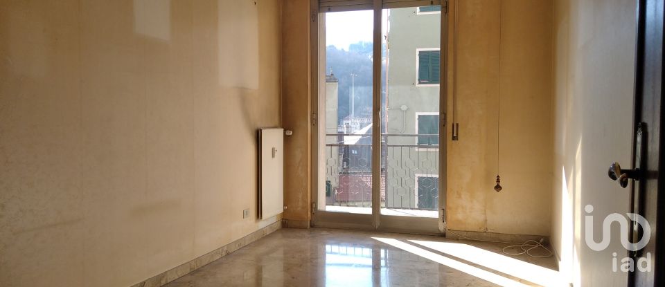 Three-room apartment of 84 m² in Genova (16162)