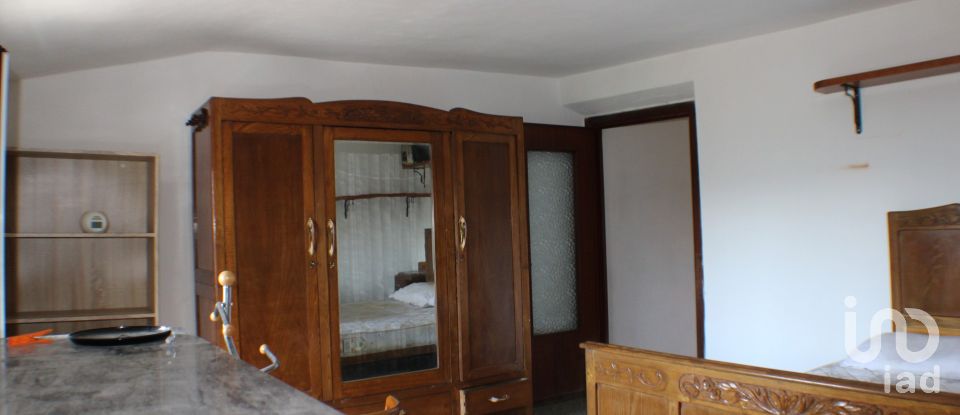 House 6 rooms of 170 m² in Mallare (17045)
