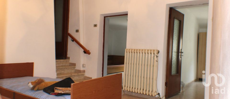House 6 rooms of 170 m² in Mallare (17045)