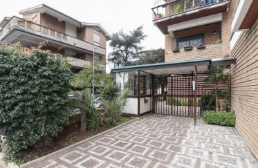 Three-room apartment of 95 m² in Roma (00166)