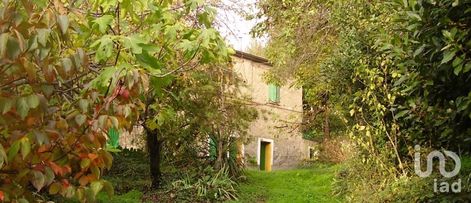 Rustico 8 locali di 189 m² in Castel San Pietro Terme (40024)