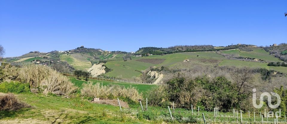 Farm 6 rooms of 160 m² in Monteprandone (63076)