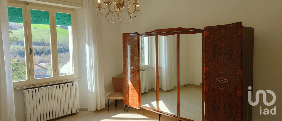 Casa indipendente / Villa 8 locali di 272 m² in Cossignano (63067)