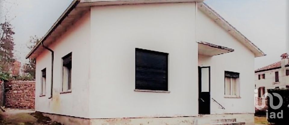 House 5 rooms of 95 m² in Montebelluna (31044)