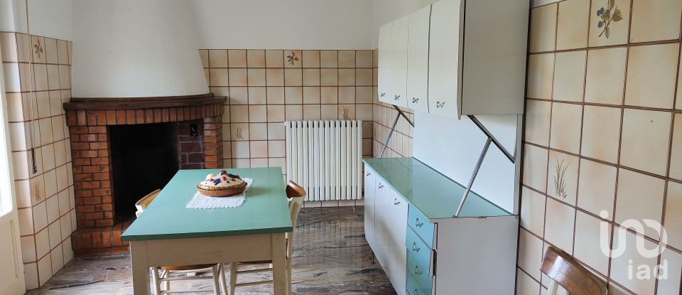 Casa indipendente / Villa 8 locali di 272 m² in Cossignano (63067)