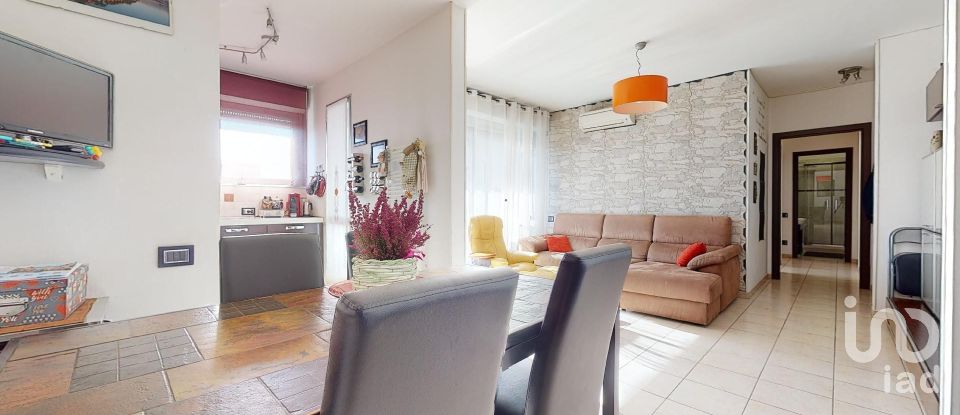 Appartamento 5 locali di 80 m² a Genova (16159)