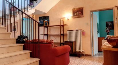 Appartamento 6 locali di 120 m² a Foligno (06034)