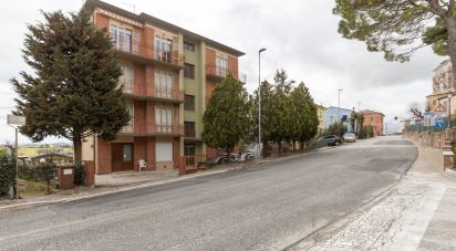 Apartment 8 rooms of 173 sq m in Montefano (62010)