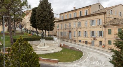 Appartamento 8 locali di 173 m² a Montefano (62010)