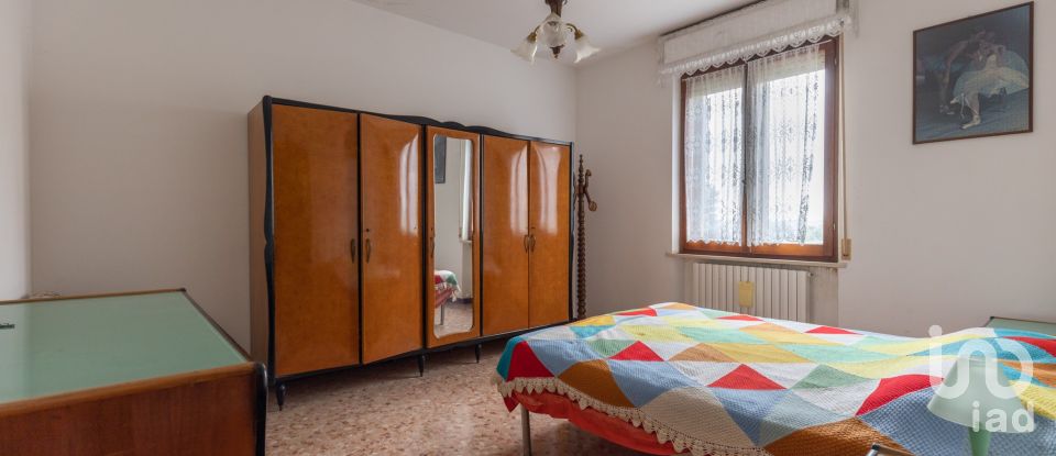 Appartamento 8 locali di 173 m² a Montefano (62010)