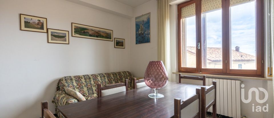 Appartamento 8 locali di 173 m² a Montefano (62010)