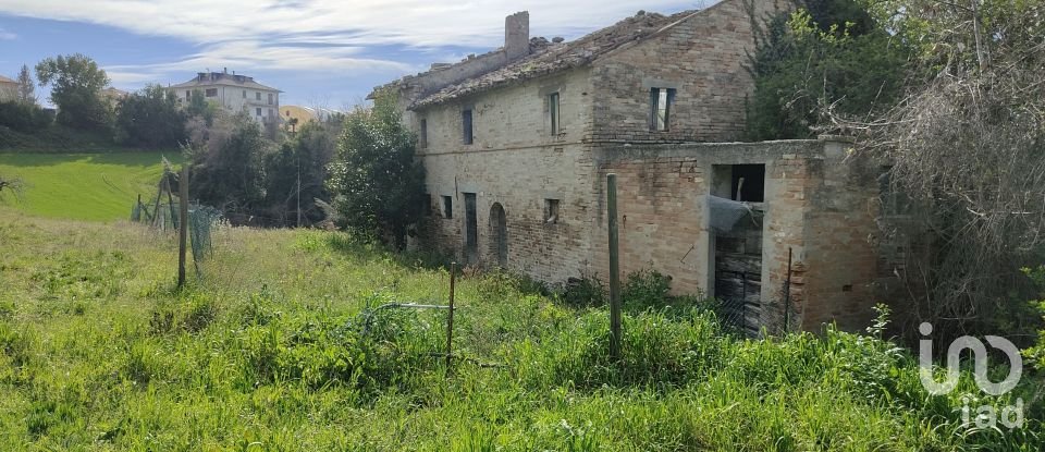 Casa indipendente 8 locali di 330 m² in Ponzano di Fermo (63845)